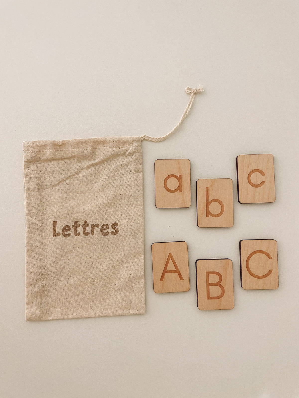 Ensemble de jettons en bois