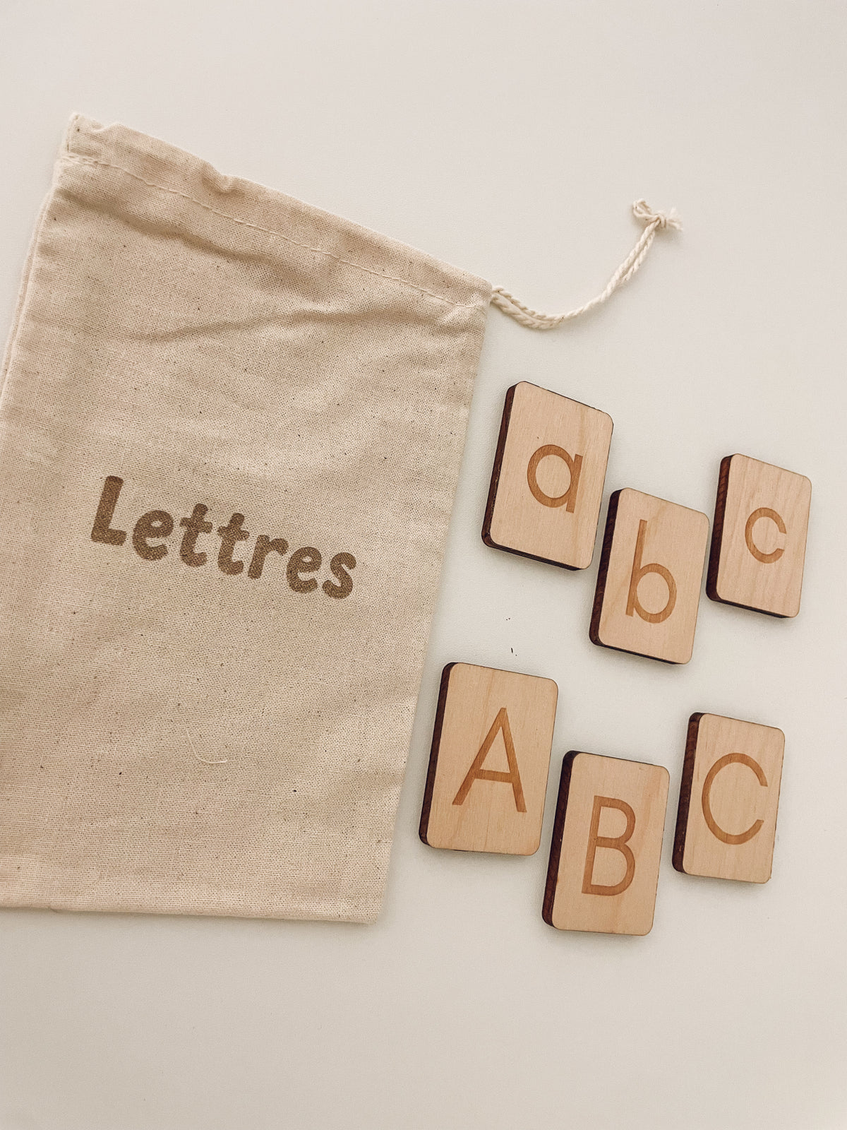 Ensemble de jettons en bois